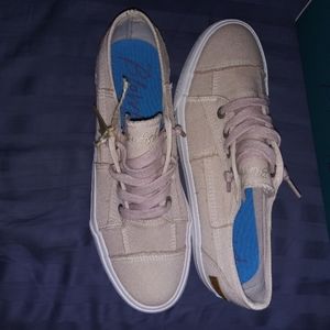 BlowFish Shoes size 10